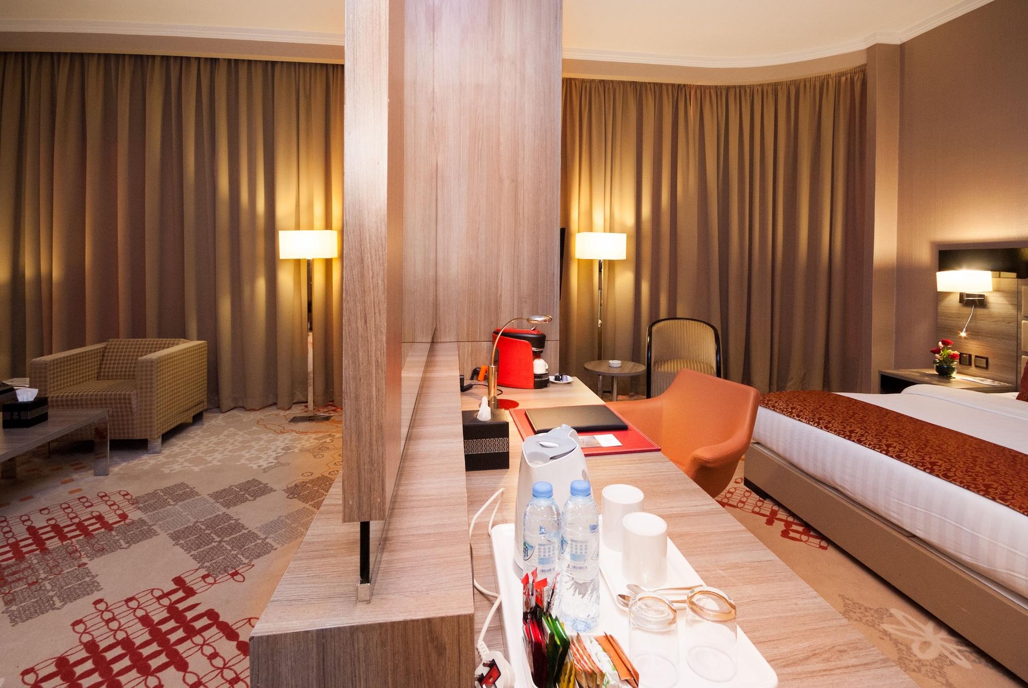 Mira Waterfront Hotel 3*